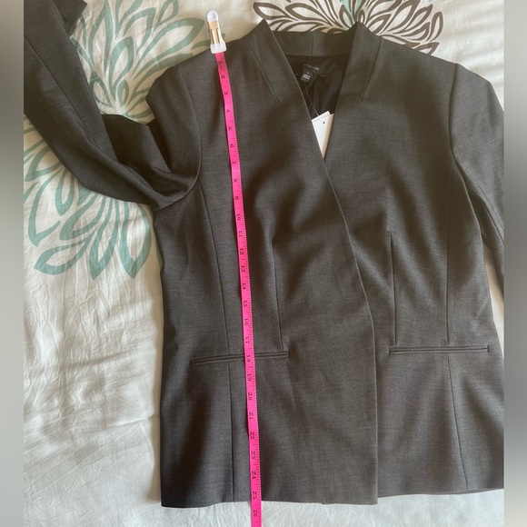 Women's Gray Blazer, Size 12 - Picture 7 of 15
